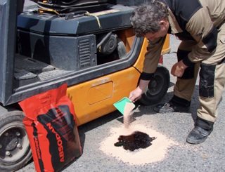 Sorbenty: pomoc w utrzymaniu czystości i usuwaniu następstw katastrof środowiskowych